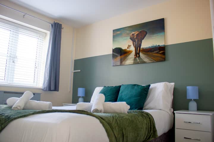 Perfect Contractor House 3 Bedroom | Sleeps 7